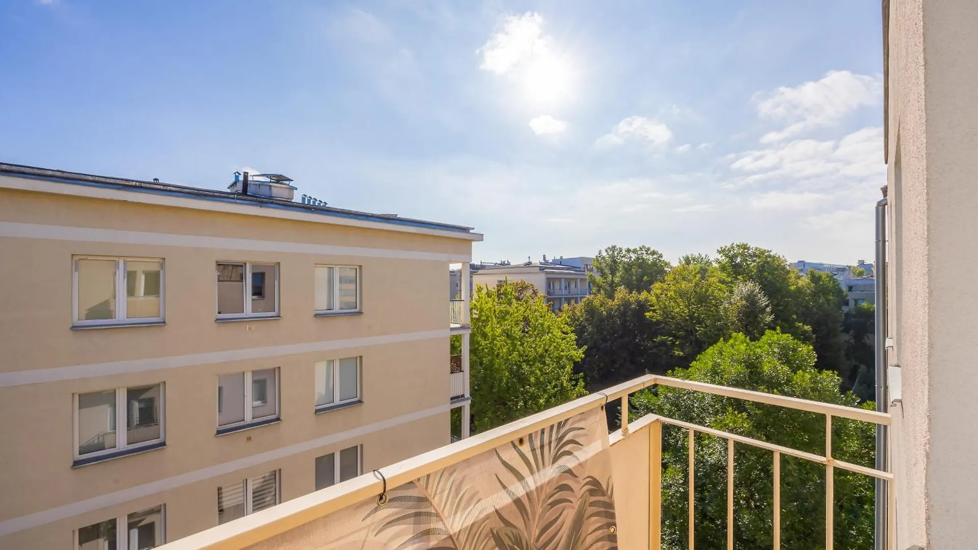 Bright Apartment In Downtown Warsaw By Noclegi Renters